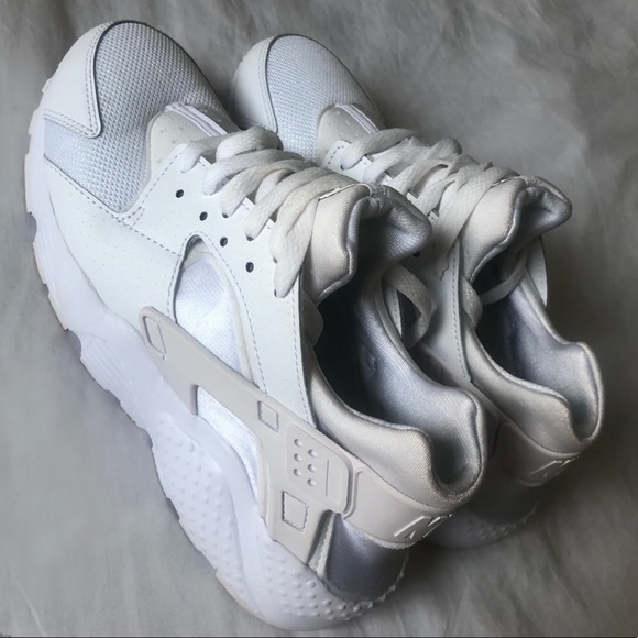 loose lace huaraches